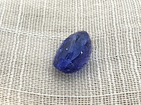 Tanzaniet - 7.11 carat natuurlijke tanzaniet (gecertificeerd) - afbeelding 2 van  4