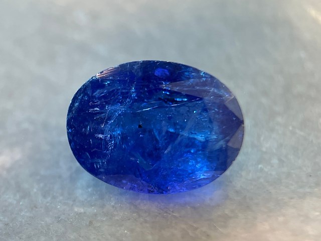 Tanzaniet - 8.76 carat natuurlijke tanzaniet - afbeelding 1 van  4
