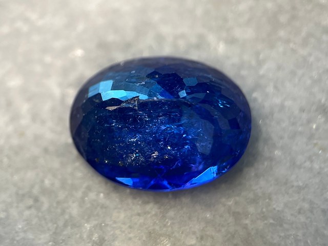 Tanzaniet - 8.76 carat natuurlijke tanzaniet - afbeelding 3 van  4