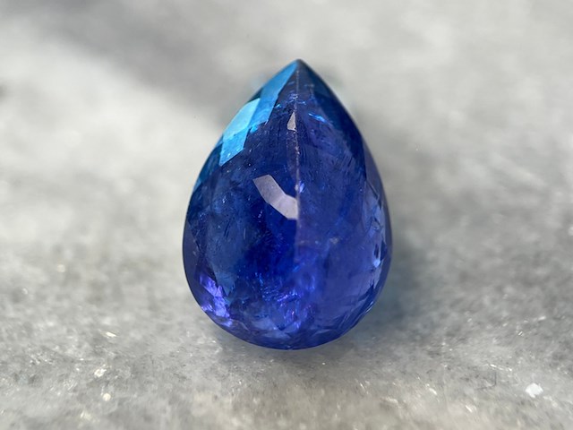 Tanzaniet - 9.04 carat natuurlijke tanzaniet - afbeelding 2 van  6