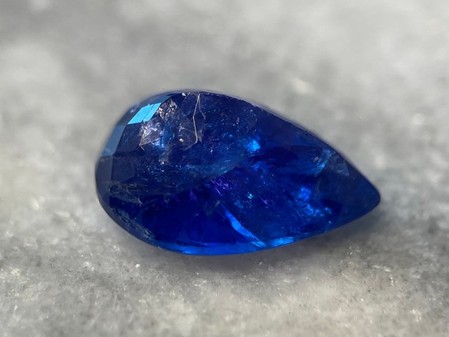 Tanzaniet - 9.04 carat natuurlijke tanzaniet - afbeelding 3 van  6