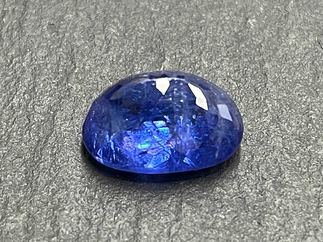 Tanzaniet 18.36 carat natuurlijk - afbeelding 2 van  4