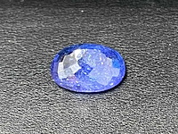 Tanzaniet 6.85 carat natuurlijke tanzaniet gecertificeerd - afbeelding 2 van  4