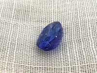 Tanzaniet 7.11 carat natuurlijke tanzaniet gecertificeerd - afbeelding 2 van  3