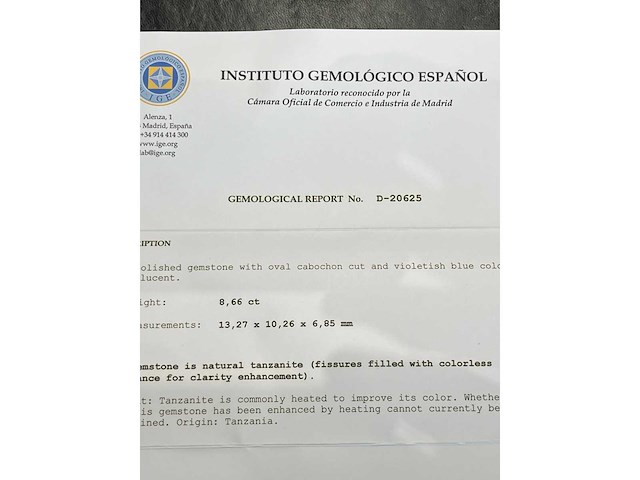 Tanzaniet 8.66 carat natuurlijke tanzaniet gecertificeerd - afbeelding 4 van  5