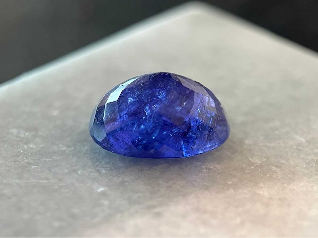 Tanzaniet 9.21 carat natuurlijke tanzaniet - afbeelding 2 van  3
