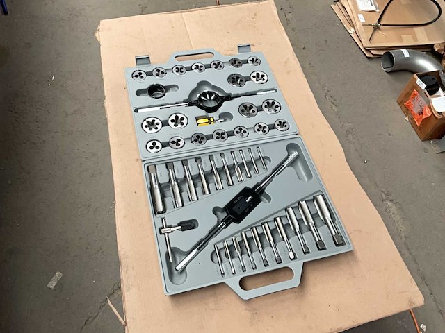 Tap- en draadsnijset - afbeelding 3 van  4