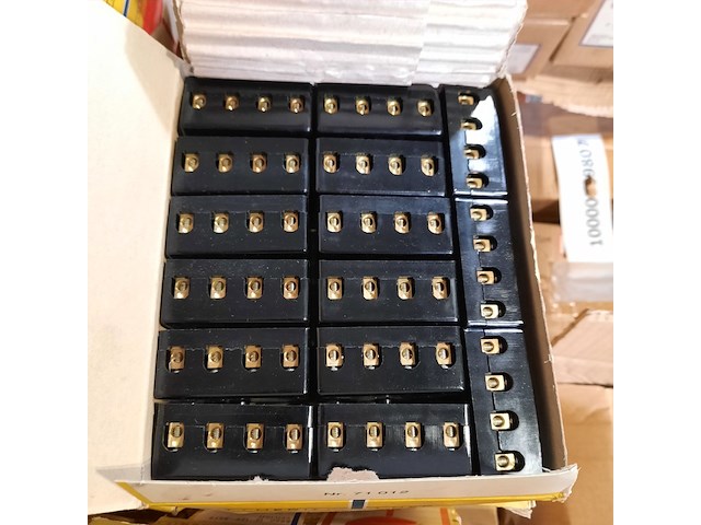 Tap bouten en schakelmateriaal - afbeelding 3 van  9