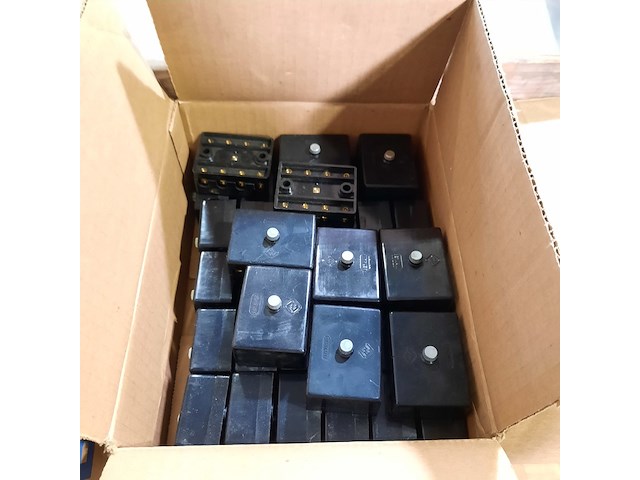 Tap bouten en schakelmateriaal - afbeelding 5 van  9