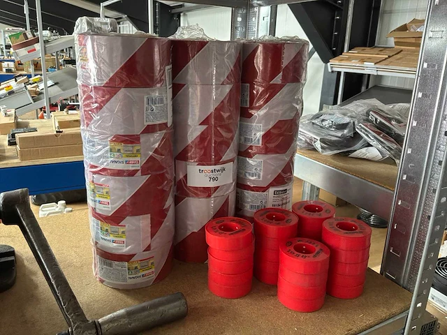 Tape - afbeelding 1 van  3