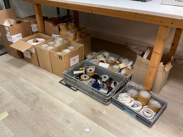 Tape - afbeelding 1 van  8