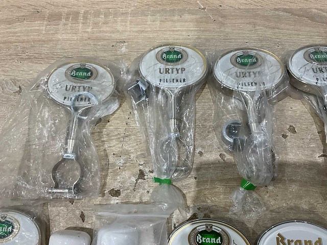Tapglazen en ruiters - afbeelding 8 van  8