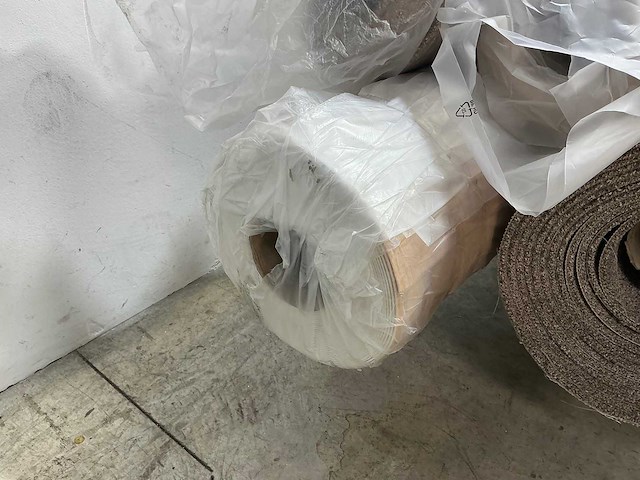 Tapijt en vinylrol divers (6x) - afbeelding 2 van  3