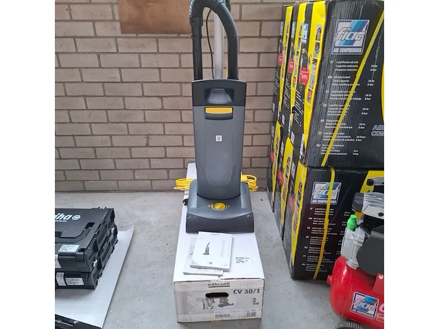 Tapijtborstelzuiger karcher, cv 30/1, bouwjaar 2020 - afbeelding 7 van  8