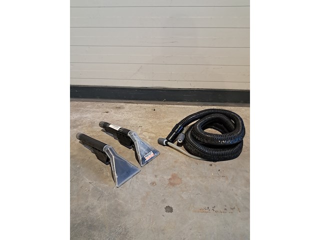 Tapijtreiniger - 230v kärcher, puzzi 100, bouwjaar 2011 - afbeelding 8 van  9