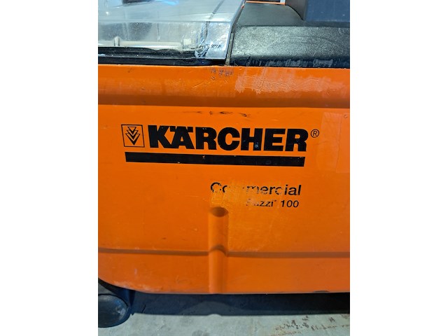 Tapijtreiniger - 230v kärcher, puzzi 100, bouwjaar 2012 - afbeelding 9 van  22