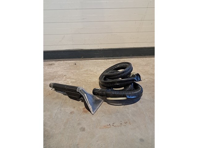 Tapijtreiniger - 230v kärcher, puzzi 100, bouwjaar 2012 - afbeelding 10 van  22