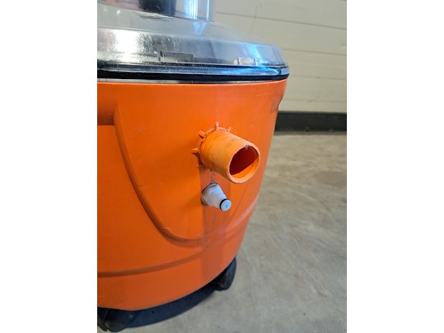 Tapijtreiniger - 230v kärcher, puzzi 100, bouwjaar 2012 - afbeelding 18 van  22