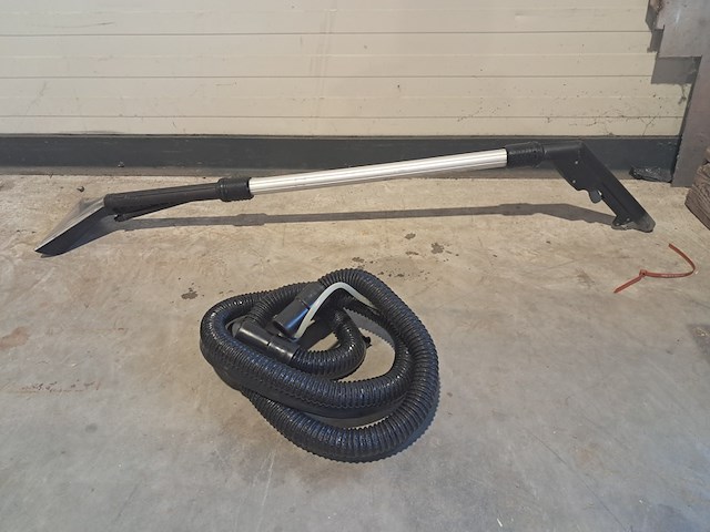 Tapijtreiniger - 230v kärcher, puzzi 100, bouwjaar 2014 - afbeelding 10 van  20