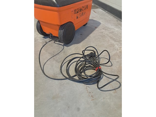 Tapijtreiniger - 230v kärcher, puzzi 100, bouwjaar 2014 - afbeelding 20 van  20