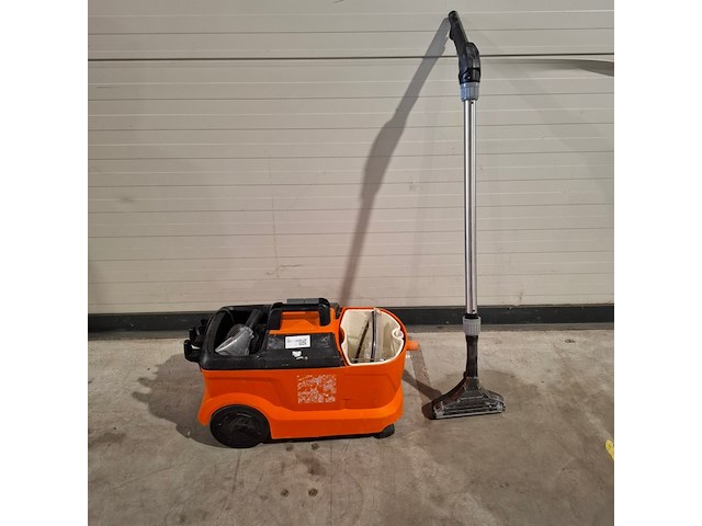 Tapijtreiniger - 230v, kärcher, puzzi 10/1, 2020 - afbeelding 1 van  6