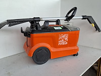 Tapijtreiniger - 230v kärcher, puzzi 10/1, bouwjaar 2016 - afbeelding 1 van  6