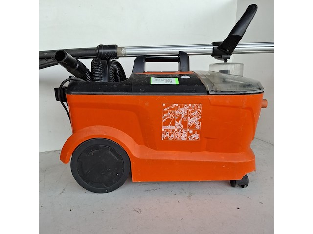 Tapijtreiniger - 230v kärcher, puzzi 10/1, bouwjaar 2016 - afbeelding 2 van  6