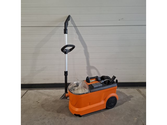 Tapijtreiniger - 230v kärcher, puzzi 10/1, bouwjaar 2016 - afbeelding 1 van  5