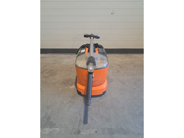 Tapijtreiniger 230v ~ kärcher, puzzi 10/1, bouwjaar 2016 - afbeelding 1 van  18