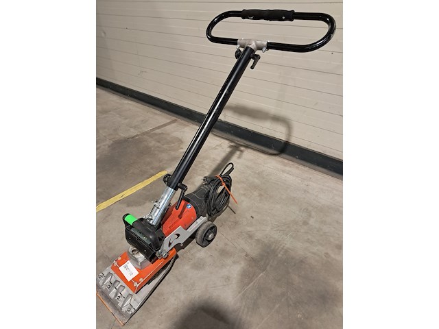 Tapijtstripper - 230v, uzin utz / wolff, duro-stripper 2.0, 2022 - afbeelding 1 van  4