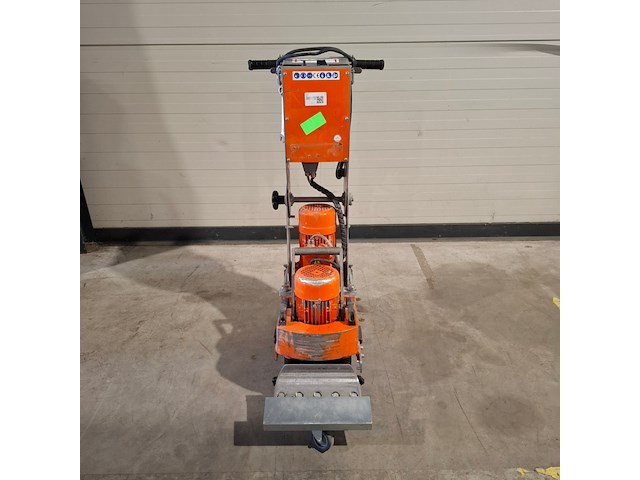 Tapijtstripper zwaar 230v, blastrac, 1-7d, 2019 - afbeelding 2 van  7