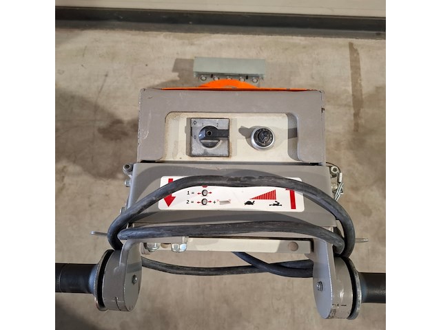 Tapijtstripper zwaar 230v, blastrac, 1-7d, 2019 - afbeelding 6 van  7