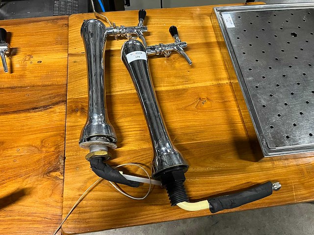 Tapkraan - tapinstallatie (2x) - afbeelding 1 van  2