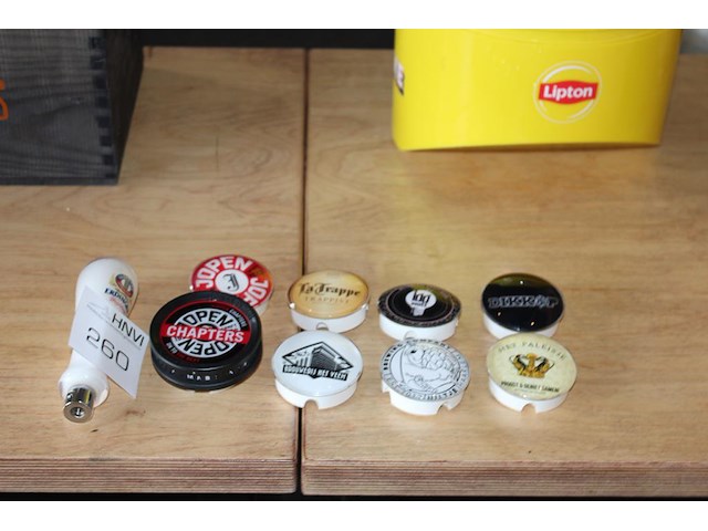 Tapkraan verlichtingen en kraan. - afbeelding 1 van  2