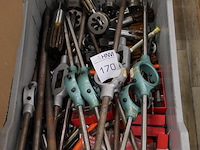 Tappen in kunststof krat w.o. m48. - afbeelding 3 van  3