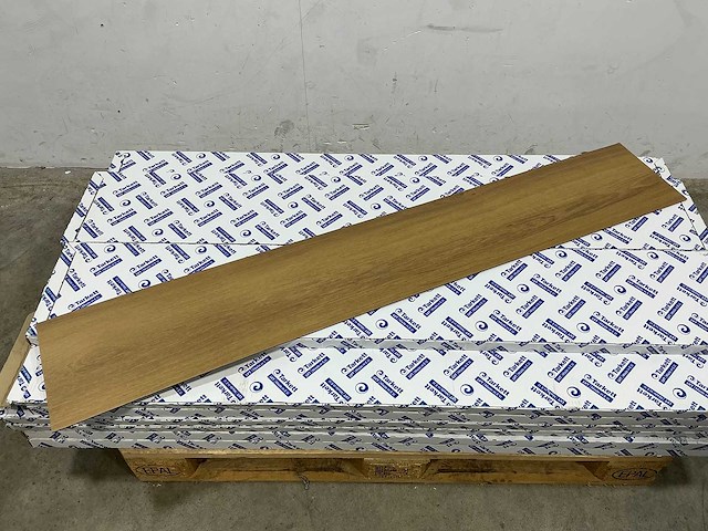 Tarkett - brown creek oak - pvc vloer 75 m2 - afbeelding 1 van  4