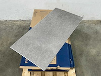 Tarkett - idc ultimate 55 - polished concrete steel - pvc vloer 20 m2 - afbeelding 1 van  4