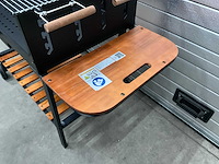 Tarrington house bratislava houtskool bbq - afbeelding 6 van  8