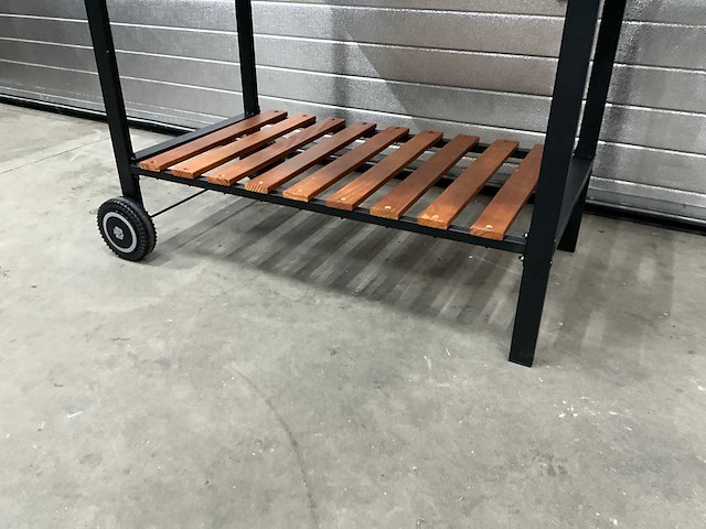 Tarrington house bratislava houtskool bbq - afbeelding 7 van  8