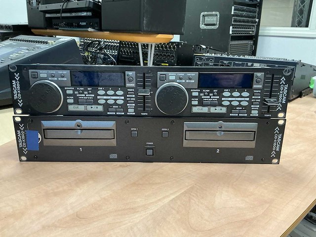 Tascam cdx1500 dubbele cd speler - afbeelding 2 van  5