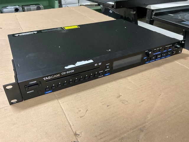 Tascam d18 cd-500b cd-speler - afbeelding 1 van  4
