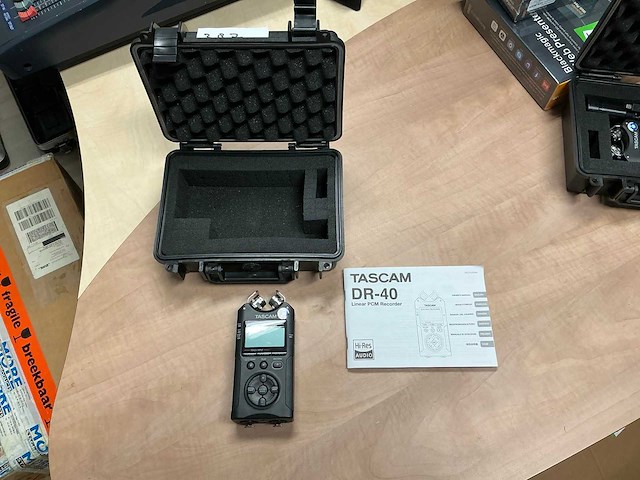 Tascam dr40 afspeelapparatuur - afbeelding 2 van  3