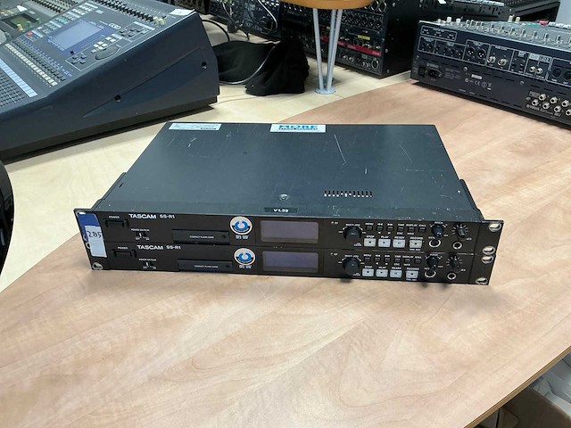 Tascam ssr-1 compact flash speler/recorder (2x) - afbeelding 1 van  5
