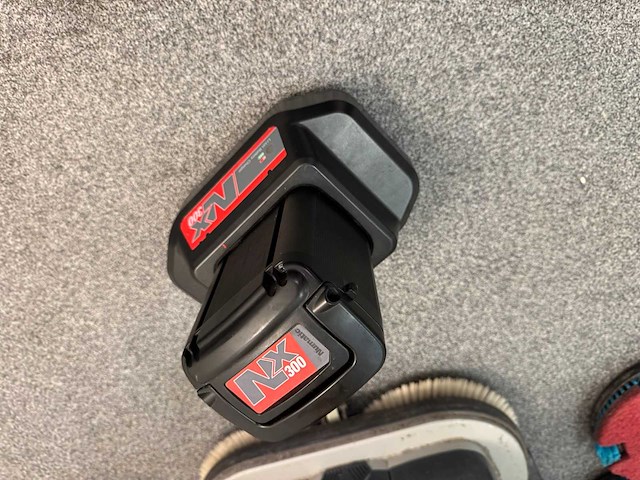 Taski - 250 micro - schrobzuigmachine - afbeelding 1 van  9