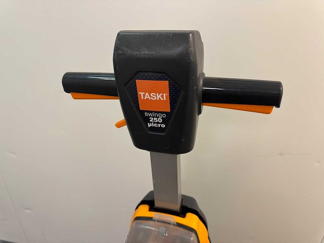 Taski - 250 micro - schrobzuigmachine - afbeelding 4 van  9