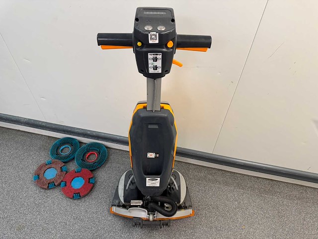 Taski - 250 micro - schrobzuigmachine - afbeelding 5 van  9