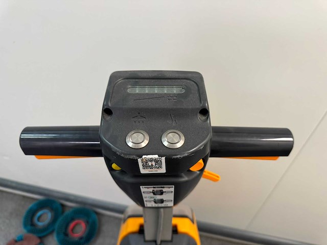 Taski - 250 micro - schrobzuigmachine - afbeelding 6 van  9