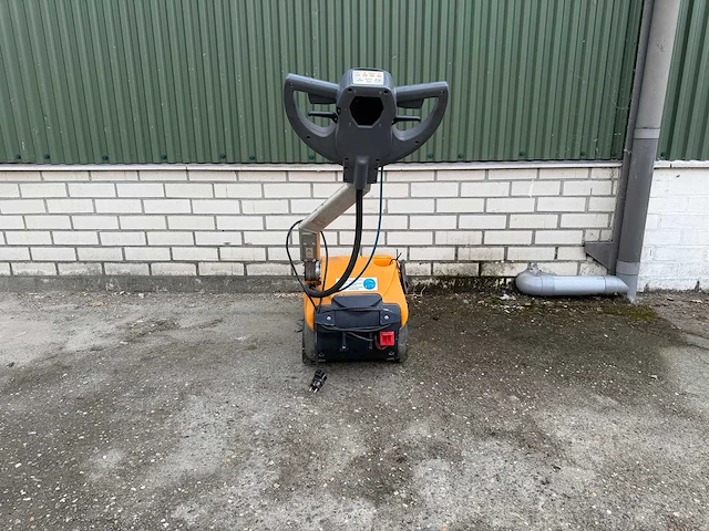 Taski - 350 - schrob-zuigmachine - afbeelding 4 van  6