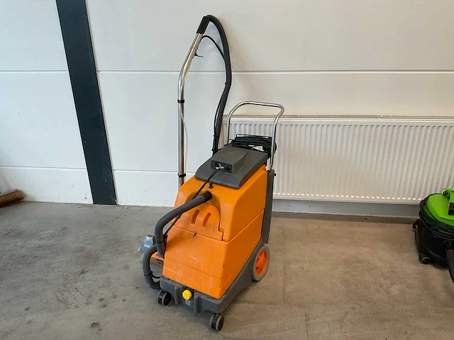 Taski aquamat 20 (aq20) tapijtreiniger - afbeelding 1 van  3