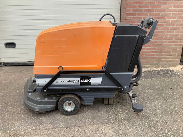 Taski combimat 1600 zelfrijdende veegmachine - afbeelding 2 van  5